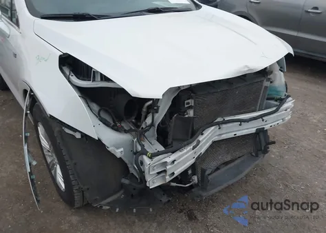 2017 Cadillac Xt5 Standard z USA, uszkodzony, nr VIN 1GYKNARS6HZ107642